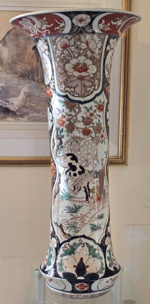 Fine Early 18th-century Japanese Imari Trumpet Vase – Large Antique Porcelain Vase with Horse Decoration
