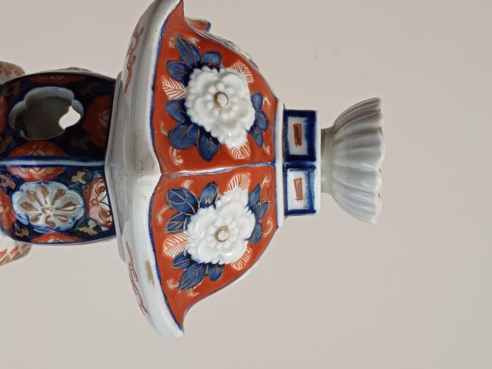 Japanese Imari model of a Pagoda Temple Incense burner, Meiji period View XIV