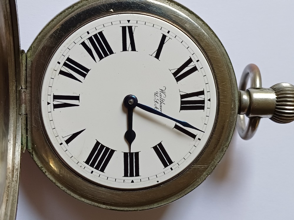 South Eastern & Chatham Railway issued Station Masters pocket watch, no S.E.& C.R. No 1823, dating circa 1910 View VII