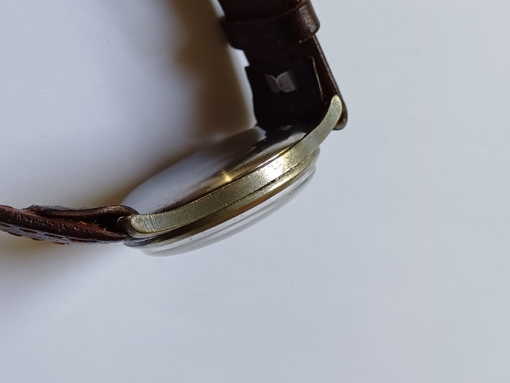 Omega Royal Fleet Air Arm issued HS8 pilots watch ref H.S./I\8 5684, circa 1943 View V