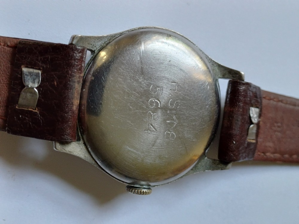 Omega Royal Fleet Air Arm issued HS8 pilots watch ref H.S./I\8 5684, circa 1943 View VI