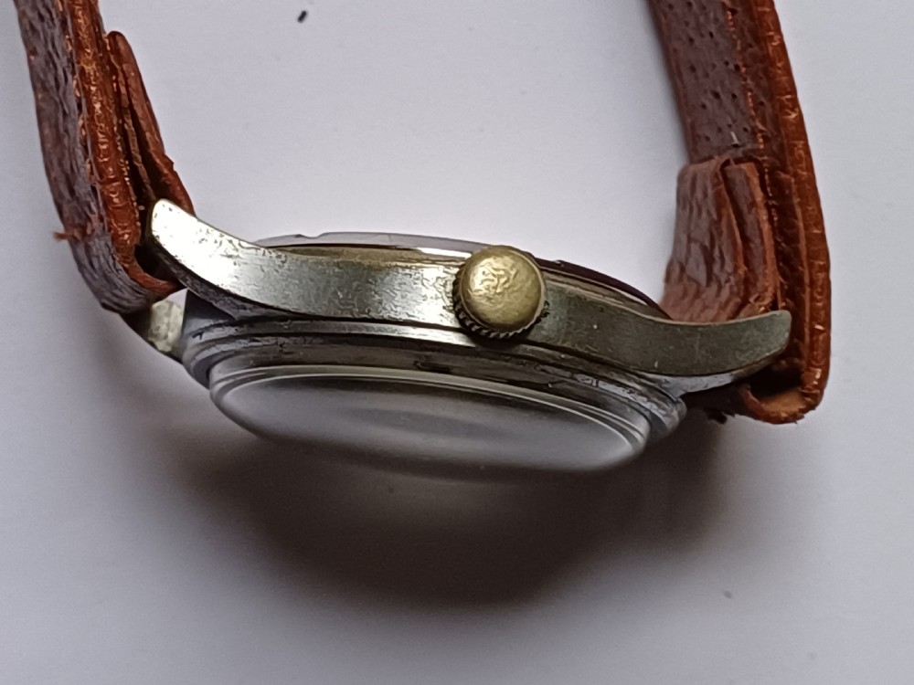 Smiths 15 jewel A404 Everest version, dating circa 1954 View V