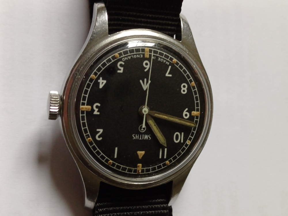 Smiths W10 British Army issued watch, dated 1969 View IV