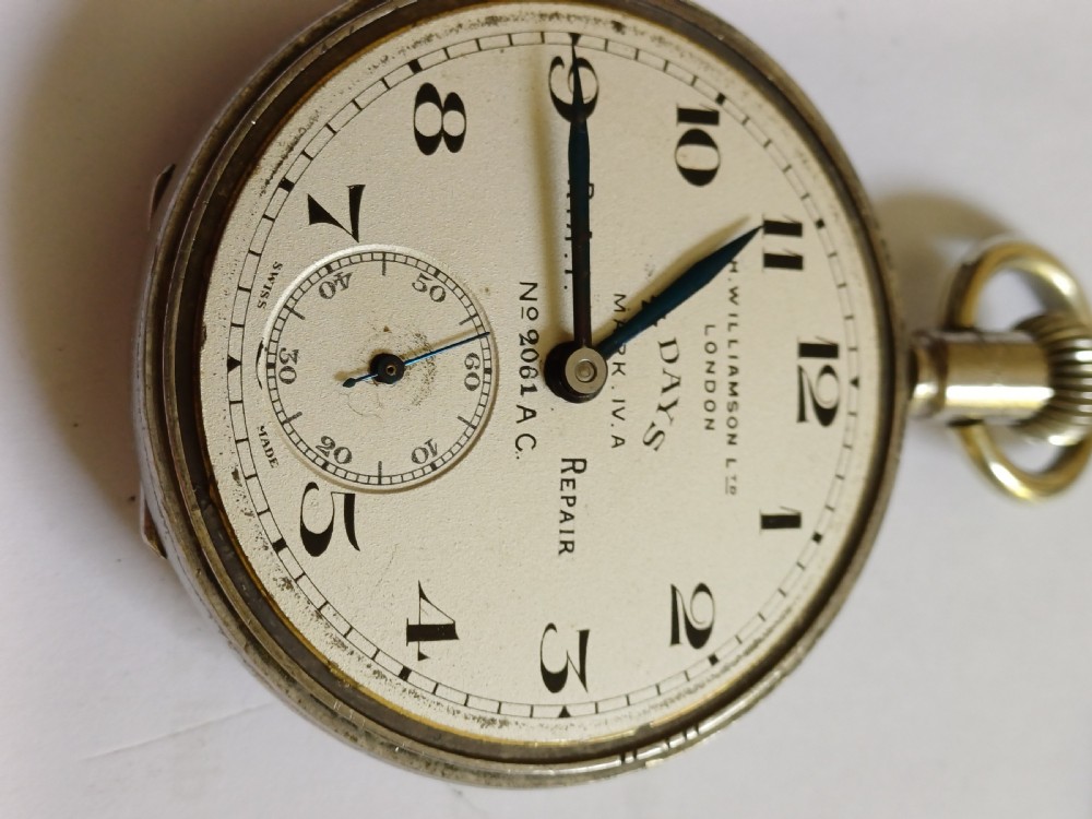 WW1 Royal Flying Corps 8 Day Mark IV A Cockpit Pocket Watch By H W Williamson Ltd, No 2061 AC, Circa 1917 View V