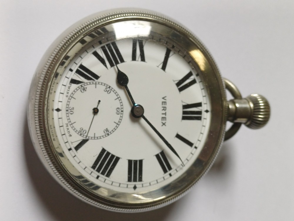 (Sold BW) British Rail Southern Region Stationmaster or Guards pocket watch by Vertex, no BR (S) 5033, dating post 1948. View II