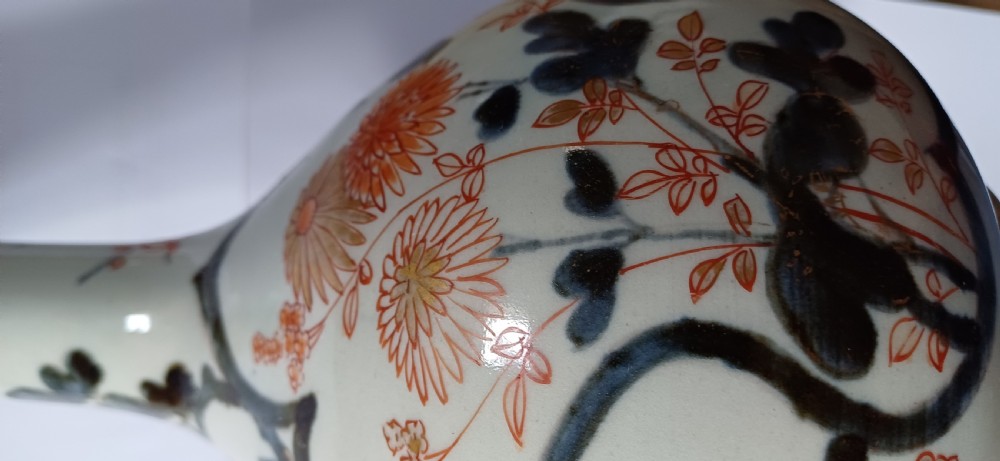 (Reserved JR) Japanese Arita Imari Bird and Chrysanthemum decorated bottle vase, 18th century View VII