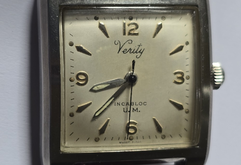 Verity Stainless Steel Rectangular Watch – Rare 1950s Vintage Gentleman's Wristwatch View IX