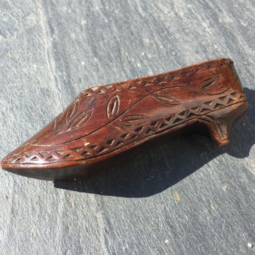 An Early 19th Century Chip Carved Snuff Shoe Box