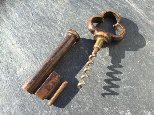 A Large Early 19th Century Key / Corkscrew