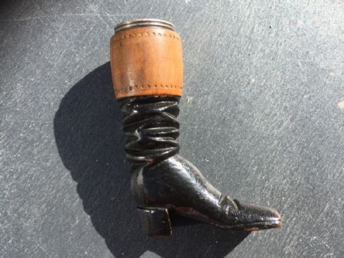 A Novelty Victorian Treen Thimble Holder