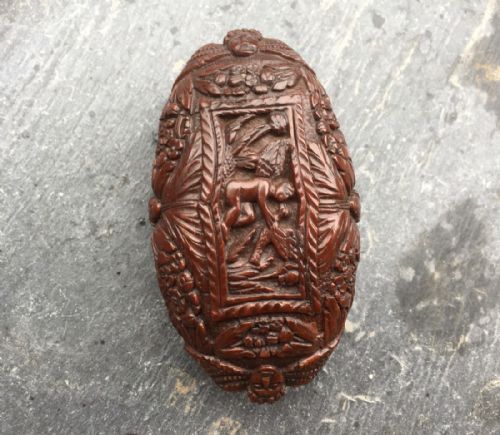 fig 1. An early 19th century carved coquilla nut snuff box