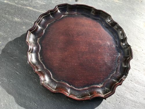 A Very Nice Quality Georgian Pie Crust Mahogany Waiter or Tray