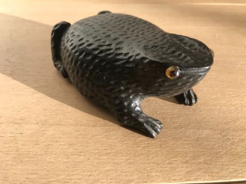 An Antique Snuff Box - Carved as a Toad