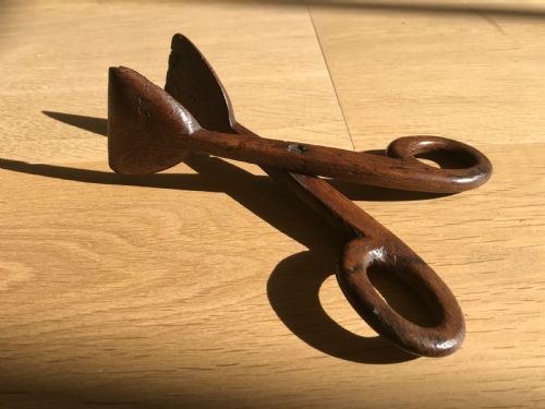 Unusual Antique Treen  Oak Tongs/scissors