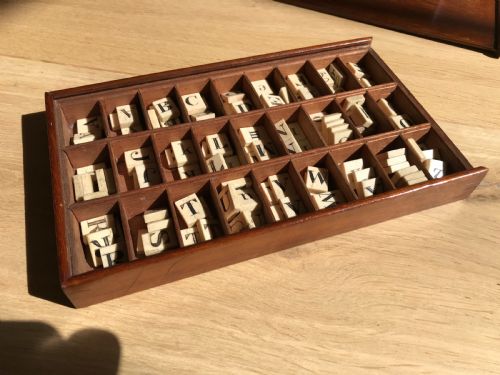 An Antique Lidded Alphabet/spelling Box - Bone Letters