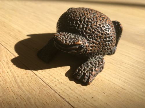 Antique Frog Snuff Box - Treen