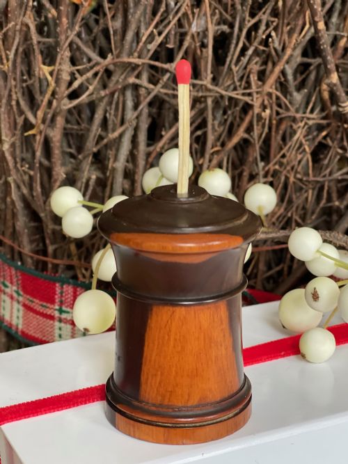 Antique Go to Bed - Lignum Vitae