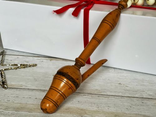 Antique Boxwood Teachers Clicker