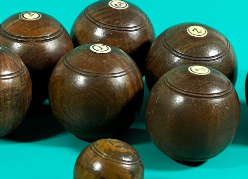 ANTIQUE TREEN MINI CARPET BOWLS JACK LIGNUM VITAE - ADDITIONAL PHOTO 1