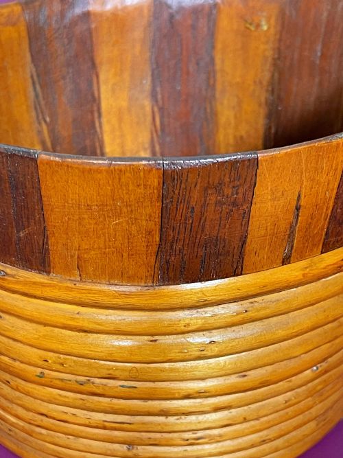 A LARGE SCOTTISH ANTIQUE LUGGIE - ADDITIONAL PHOTO 3
