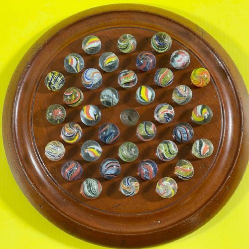 antique solitaire board antique marbles - CATEGORY: ANTIQUE MISCELLANEOUS - DATED 19TH CENTURY