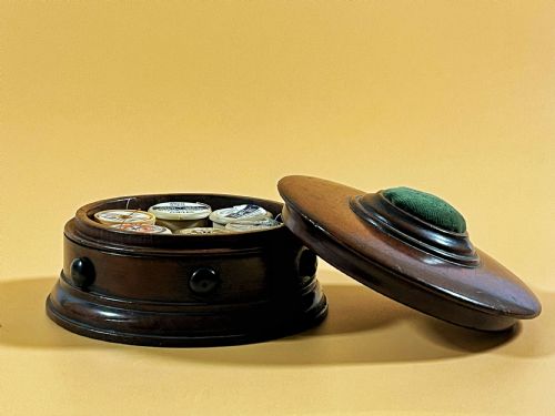 ANTIQUE COTTON REEL HOLDER PIN CUSHION - ADDITIONAL PHOTO 2