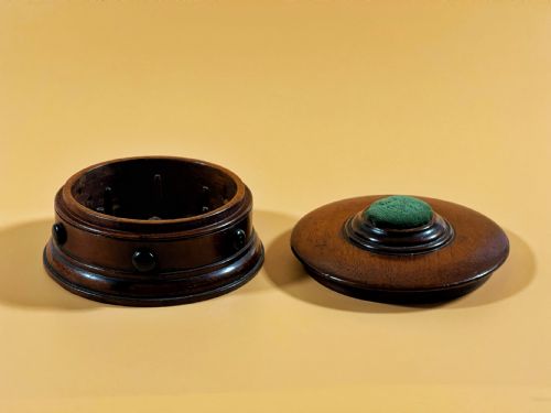 ANTIQUE COTTON REEL HOLDER PIN CUSHION - ADDITIONAL PHOTO 3