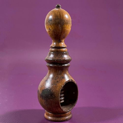 ANTIQUE ENGLISH BOXWOOD NUTCRACKER - ADDITIONAL PHOTO 3