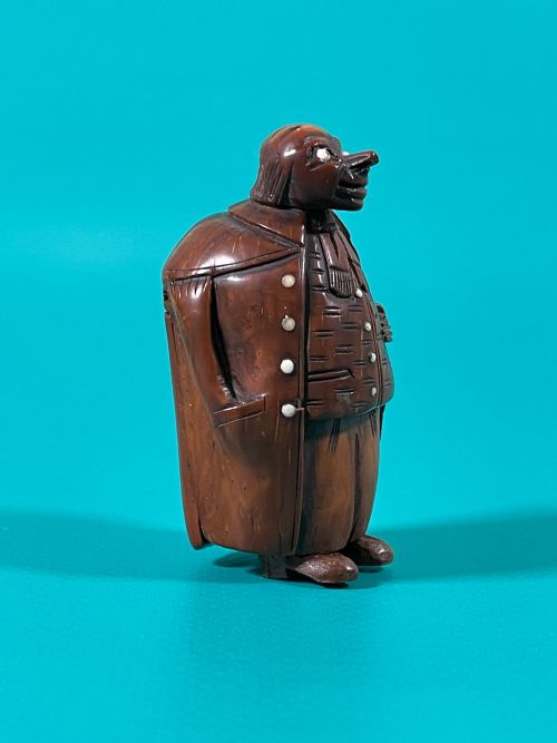 ANTIQUE COQUILLA NUT FIGURAL SNUFF BOX - ADDITIONAL PHOTO 4