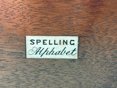 ANTIQUE ALPHABET SPELLING BOX WITH 118 BONE ALPHABET LETTERS - ADDITIONAL PHOTO 2
