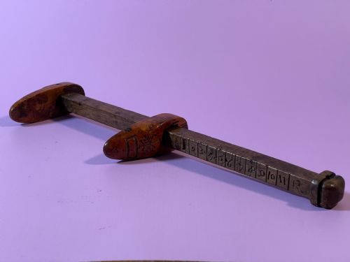 ANTIQUE TREEN SIZE STICK FOR SHOES - ADDITIONAL PHOTO 1