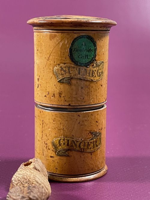 A RARE MINIATURE SPICE TOWER NUTMEG GRATER TUNBRIDGE - ADDITIONAL PHOTO 3