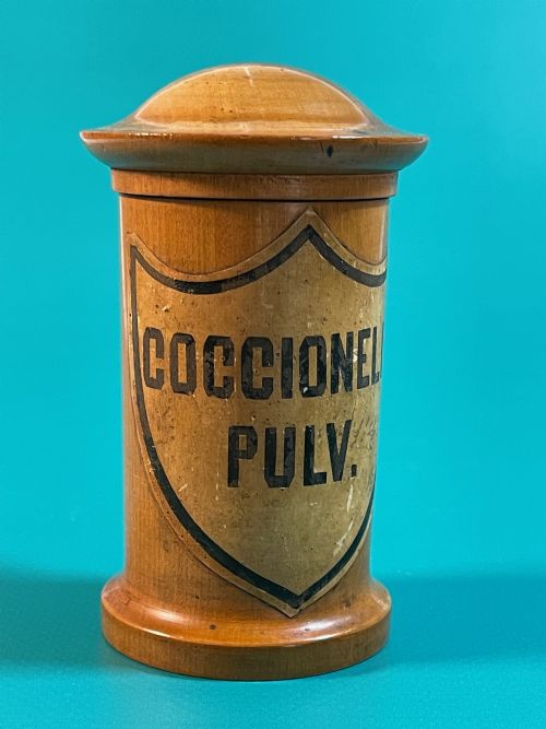 A SMALL APOTHECARY JAR WITH ORIGINAL LABEL - ADDITIONAL PHOTO 2