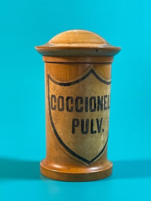 A SMALL APOTHECARY JAR WITH ORIGINAL LABEL - ADDITIONAL PHOTO 4