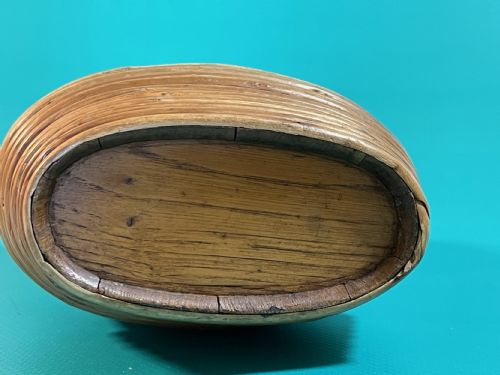 AN ANTIQUE SPIRIT BARREL OR FLASK - ADDITIONAL PHOTO 2