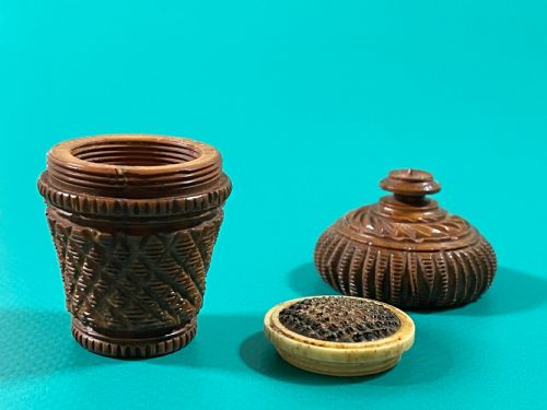ANTIQUE COQUILLA NUTMEG GRATER - ADDITIONAL PHOTO 2