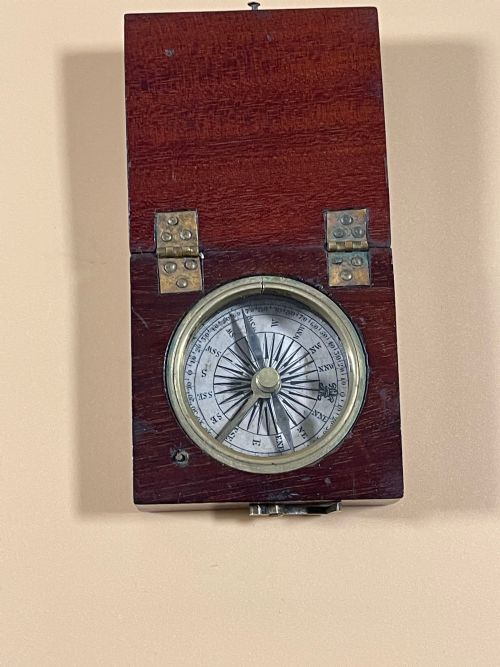 ANTIQUE EXPLORERS COMPASS - ADDITIONAL PHOTO 10