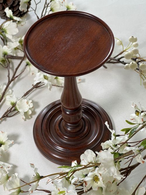 A GEORGIAN MAHOGANY CANDLE STAND LEAD WEIGHTED BASE - ADDITIONAL PHOTO 1