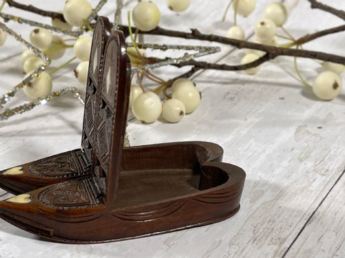 ANTIQUE PRISONER OF WAR DOUBLE SNUFF SHOE LOVE TOKEN - ADDITIONAL PHOTO 1