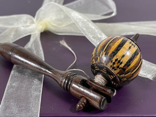ANTIQUE TUNBRIDGE WARE SPINNING TOP LAUNCHER - ADDITIONAL PHOTO 2