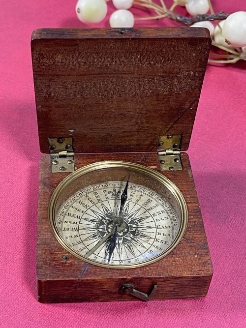 antique explorer's or traveller's compass - CATEGORY: ANTIQUE MISCELLANEOUS - DATED 19TH CENTURY