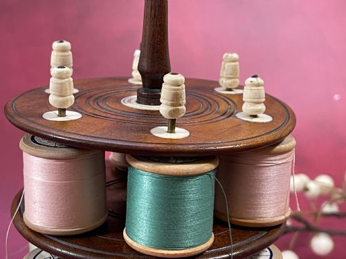 AN EARLY 800S MAHOGANY REEL STAND INCLUDES 18 COTTON REELS - ADDITIONAL PHOTO 2