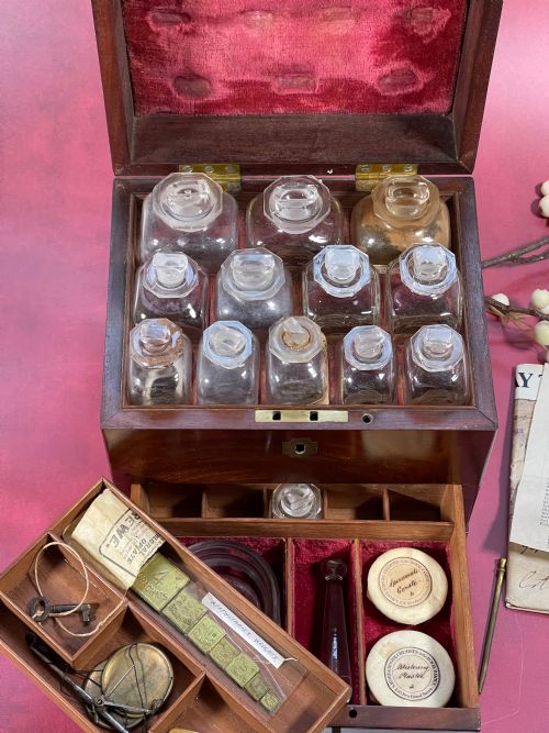 ANTIQUE VICTORIAN MAHOGANY APOTHECARY BOX OR CHEST - ADDITIONAL PHOTO 10