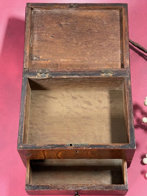 ANTIQUE OAK BOX WITH DRAWER FOR JEWELLERY SEWING STATIONERY - ADDITIONAL PHOTO 2