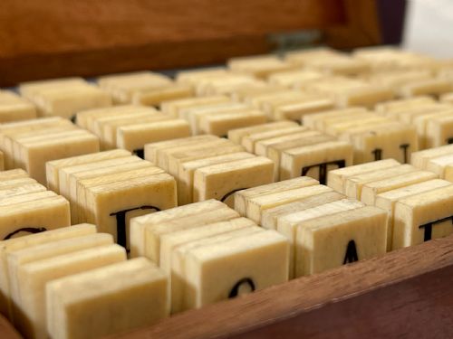 ANTIQUE ALPHABET SPELLING BOX BONE LETTERS - ADDITIONAL PHOTO 12