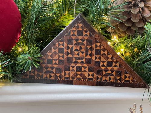 ANTIQUE TUNBRIDGE WARE BOX TRIANGULAR IN SHAPE - ADDITIONAL PHOTO 5