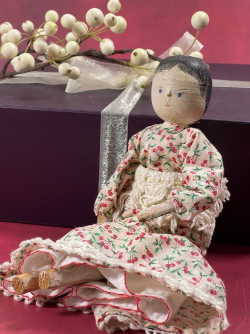 antique grodnertal doll - CATEGORY: ANTIQUE MISCELLANEOUS - DATED 19TH CENTURY
