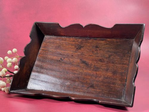 a small georgian mahogany tray - CATEGORY: ANTIQUE MISCELLANEOUS - DATED GEORGIAN