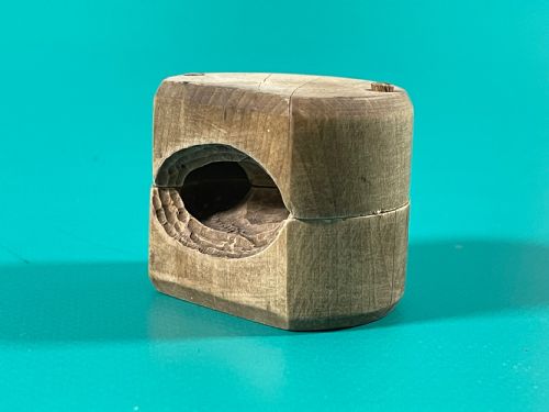 ANTIQUE TWO PIECE SYCAMORE BUTTER MOULD SWAN TREEN - ADDITIONAL PHOTO 1