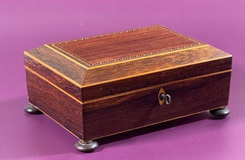 A GEORGIAN ROSEWOOD SEWING BOX WITH CONTENTS GREAT SIZE - ADDITIONAL PHOTO 1